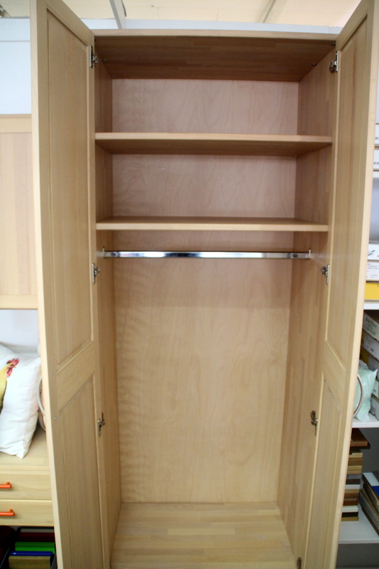 Kleiderschrank