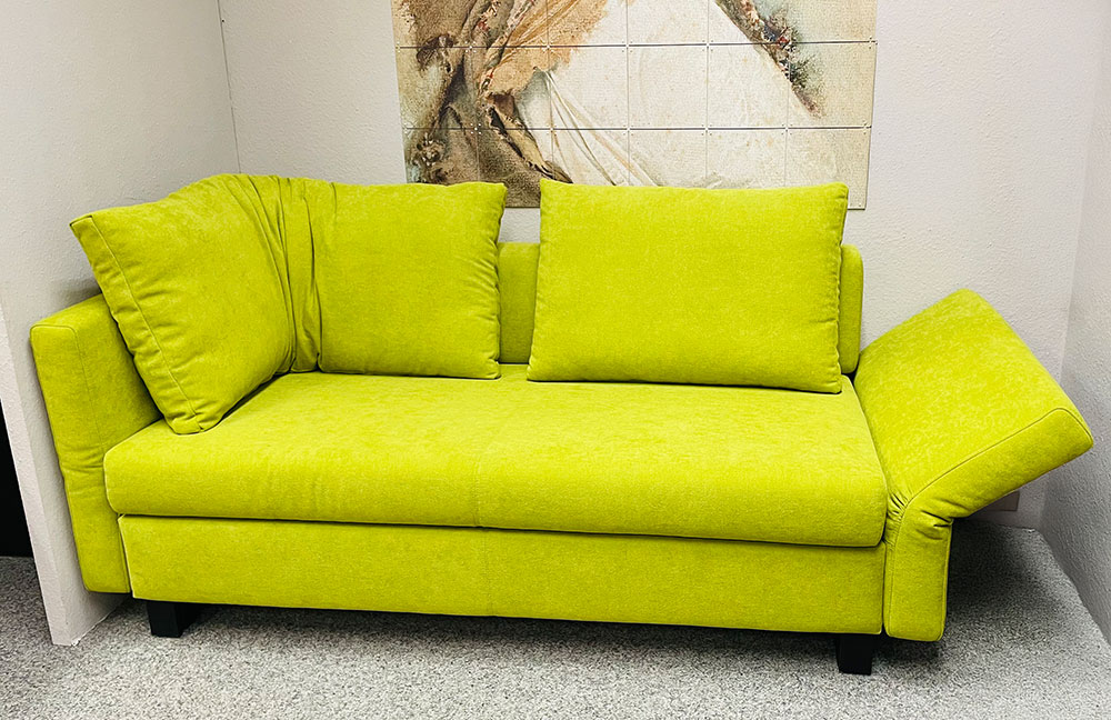 Schlafsofa libro aus der omm Manufaktur bei Riemenschneider Wiesbaden